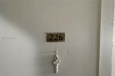 Купить кондоминиум в Пемброк-Парк, Флорида 2 спальни, 95.69м2, № 2044779 - фото 4