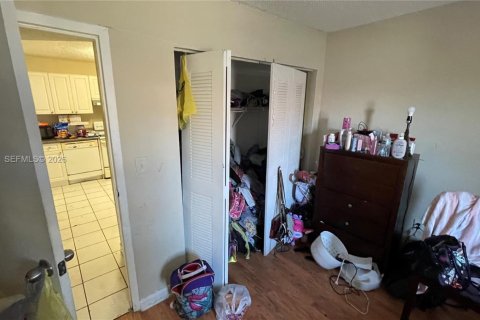 Купить кондоминиум в Пемброк-Парк, Флорида 2 спальни, 95.69м2, № 2044779 - фото 13