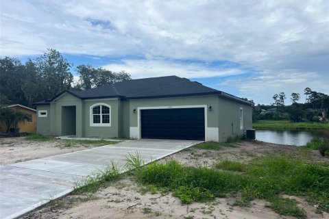 Casa en venta en Deltona, Florida, 3 dormitorios, 167.87 m2 № 2377987 - foto 2