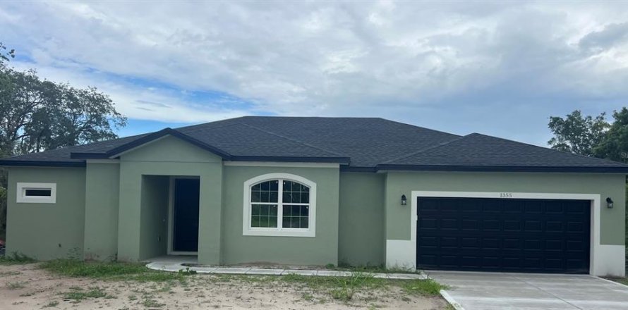 Casa en Deltona, Florida 3 dormitorios, 167.87 m2 № 2377987