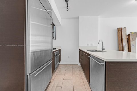 Condominio en venta en Miami, Florida, 1 dormitorio, 68.56 m2 № 1692957 - foto 9