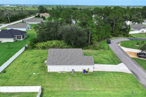 House in Sebring, Florida 3 bedrooms, 121.24 sq.m. № 2277886 - photo 5