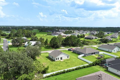 House in Sebring, Florida 3 bedrooms, 121.24 sq.m. № 2277886 - photo 7