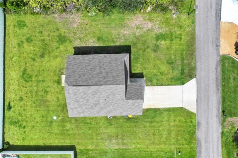 House in Sebring, Florida 3 bedrooms, 121.24 sq.m. № 2277886 - photo 13