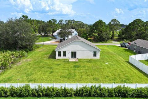 House in Sebring, Florida 3 bedrooms, 121.24 sq.m. № 2277886 - photo 9