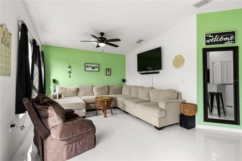 House in Sebring, Florida 3 bedrooms, 121.24 sq.m. № 2277886 - photo 15