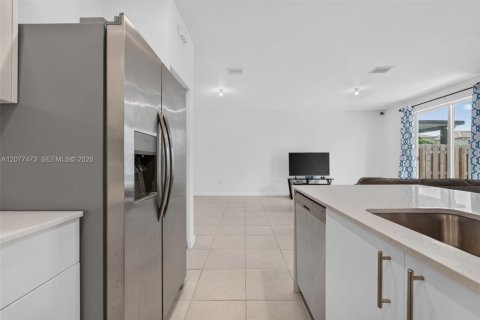 Adosado en venta en Homestead, Florida, 3 dormitorios, 157.38 m2 № 2320013 - foto 6