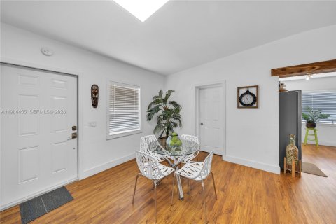 Villa ou maison à vendre à Hialeah, Floride: 3 chambres, 130.34 m2 № 2045702 - photo 8