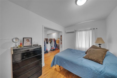 Villa ou maison à vendre à Hialeah, Floride: 3 chambres, 130.34 m2 № 2045702 - photo 16