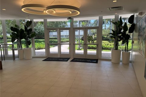 Condo in Hallandale Beach, Florida, 1 bedroom  № 2082666 - photo 20