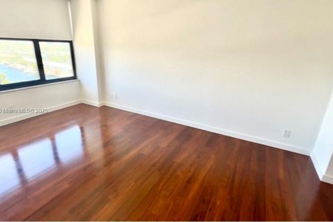 Condo in Hallandale Beach, Florida, 1 bedroom  № 2082666 - photo 11