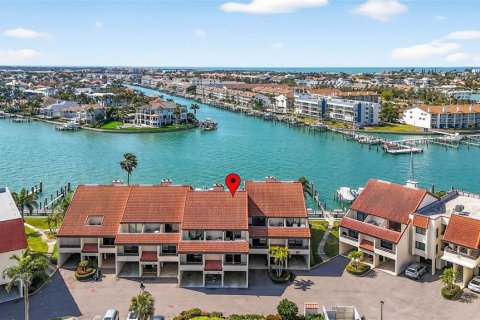 Touwnhouse à Tierra Verde, Floride 2 chambres, 139.35 m2 № 2105449
