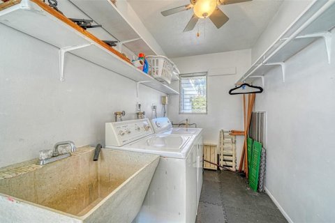 Condo in Sarasota, Florida, 2 bedrooms  № 2096535 - photo 25