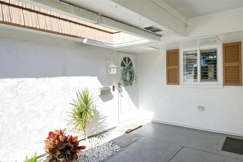 Condo in Sarasota, Florida, 2 bedrooms  № 2096535 - photo 4