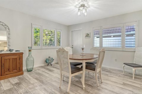 Condo in Sarasota, Florida, 2 bedrooms  № 2096535 - photo 15