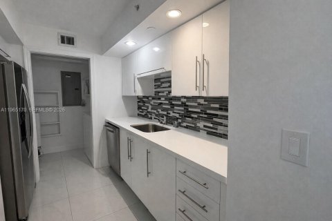 Condominio en venta en Miami Beach, Florida, 1 dormitorio, 75.44 m2 № 2028271 - foto 6