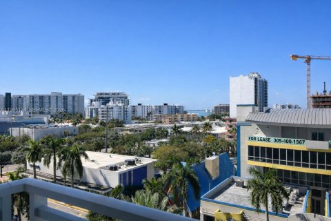 Condominio en venta en Miami Beach, Florida, 1 dormitorio, 75.44 m2 № 2028271 - foto 18