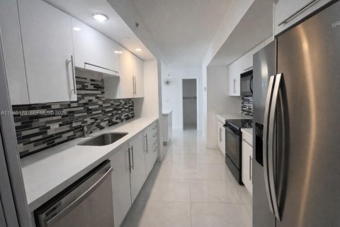 Condominio en venta en Miami Beach, Florida, 1 dormitorio, 75.44 m2 № 2028271 - foto 4