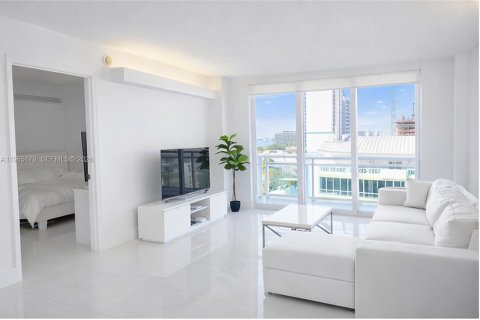 Condominio en venta en Miami Beach, Florida, 1 dormitorio, 75.44 m2 № 2028271 - foto 2
