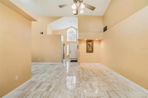 Copropriété à vendre à Lake Mary, Floride: 2 chambres, 117.06 m2 № 2147919 - photo 11