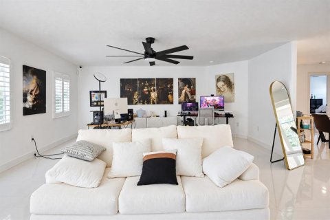 Villa ou maison à vendre à Malabar, Floride: 3 chambres, 188.13 m2 № 2431626 - photo 6