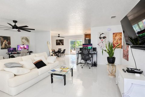 Villa ou maison à vendre à Malabar, Floride: 3 chambres, 188.13 m2 № 2431626 - photo 7