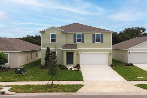 House in Dade City, Florida 5 bedrooms, 227.7 sq.m. № 1907432 - photo 3