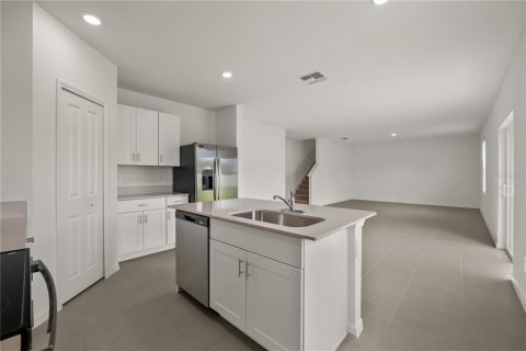 House in Dade City, Florida 5 bedrooms, 227.7 sq.m. № 1907432 - photo 14