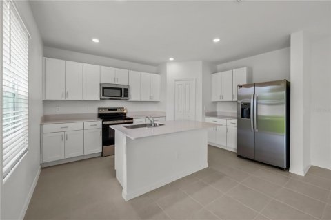 House in Dade City, Florida 5 bedrooms, 227.7 sq.m. № 1907432 - photo 12
