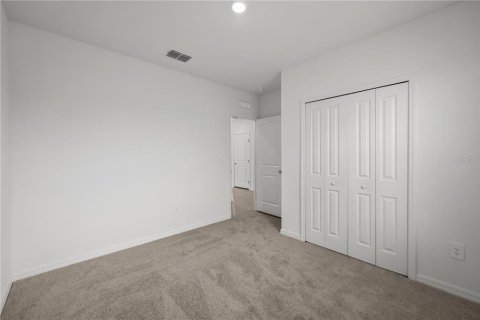 House in Dade City, Florida 5 bedrooms, 227.7 sq.m. № 1907432 - photo 6