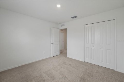 House in Dade City, Florida 5 bedrooms, 227.7 sq.m. № 1907432 - photo 30