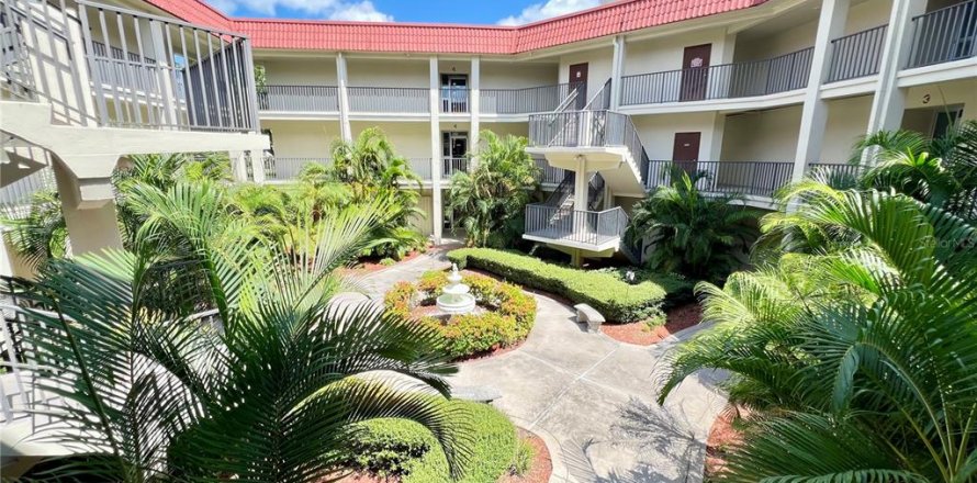 Condominio en Dunedin, Florida, 1 dormitorio  № 1323660