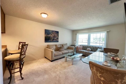 Condominio en venta en Dunedin, Florida, 1 dormitorio, 62.24 m2 № 1323660 - foto 3
