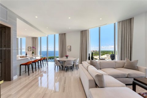 Condo in Miami, Florida, 4 bedrooms  № 1922661 - photo 5