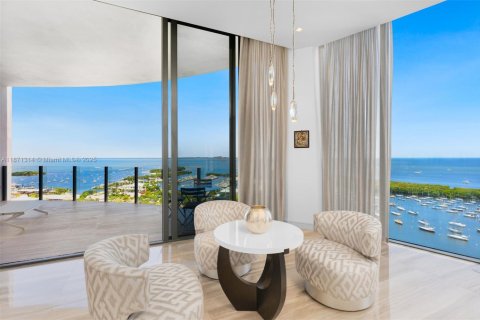 Condo in Miami, Florida, 4 bedrooms  № 1922661 - photo 3