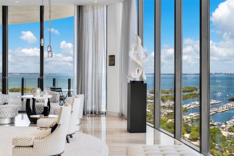 Condo in Miami, Florida, 4 bedrooms  № 1922661 - photo 9
