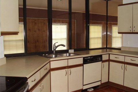 Снять в аренду виллу или дом в Киссимми, Флорида 11 комнат, 157.93м2, № 1919819 - фото 4