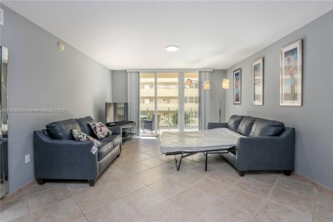 Снять в аренду кондоминиум в Халландейл-Бич, Флорида 2 спальни, 124.77м2, № 1979631 - фото 23