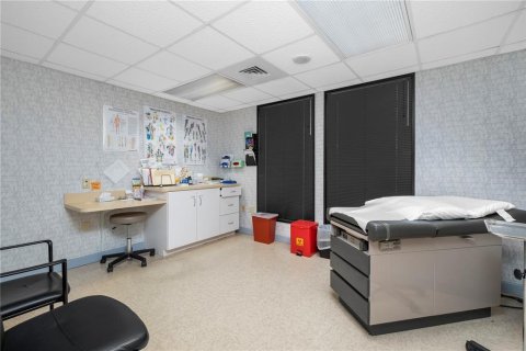 Commercial property in Gainesville, Florida 466.65 sq.m. № 1893925 - photo 17