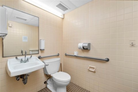 Commercial property in Gainesville, Florida 466.65 sq.m. № 1893925 - photo 23