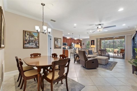 House in Davenport, Florida 3 bedrooms, 178.93 sq.m. № 1757945 - photo 14