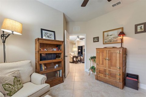 House in Davenport, Florida 3 bedrooms, 178.93 sq.m. № 1757945 - photo 20