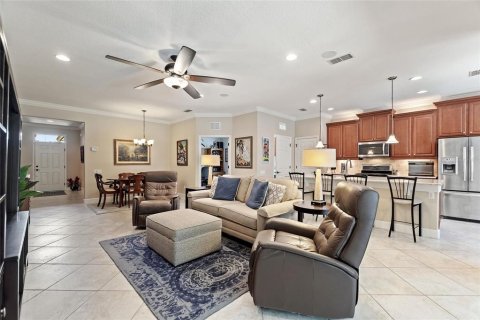 House in Davenport, Florida 3 bedrooms, 178.93 sq.m. № 1757945 - photo 16