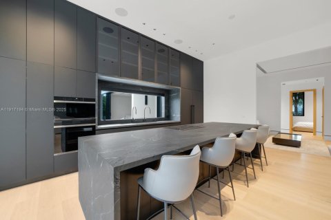 Купить виллу или дом в Саут-Майами, Флорида 3 спальни, 337.7м2, № 1972628 - фото 8