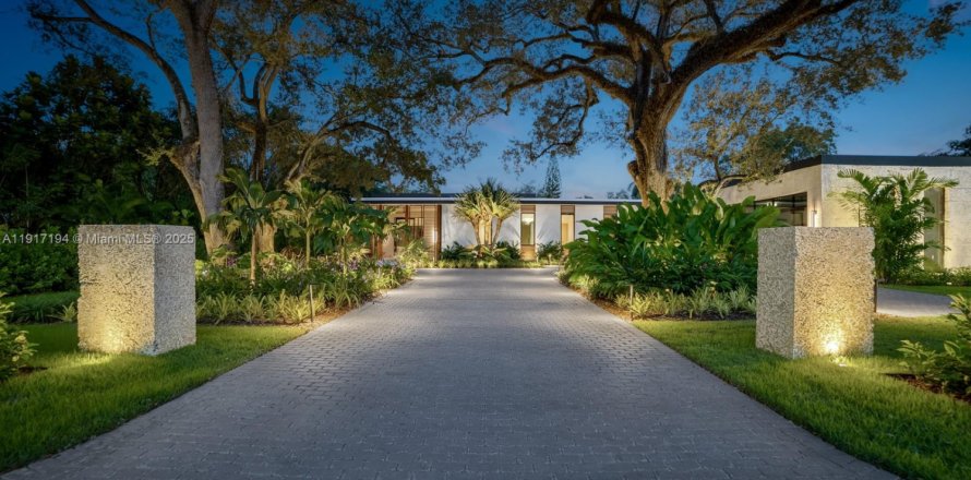 Дом в Саут-Майами, Флорида 3 спальни, 337.7м2 № 1972628