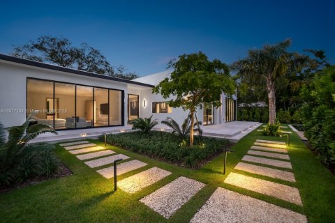 Купить виллу или дом в Саут-Майами, Флорида 3 спальни, 337.7м2, № 1972628 - фото 28