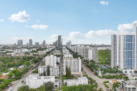 Condo in Miami Beach, Florida, 2 bedrooms № 1929839 - photo 27