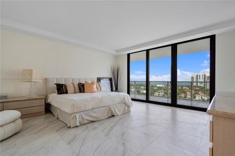 Condo in Aventura, Florida, 2 bedrooms  № 2047866 - photo 19