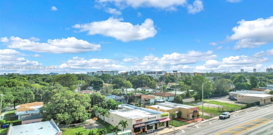 Propiedad comercial en Miami, Florida № 1934447