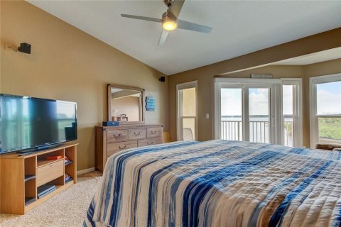 Townhouse in Oldsmar, Florida 3 bedrooms, 170.38 sq.m. № 1803314 - photo 16
